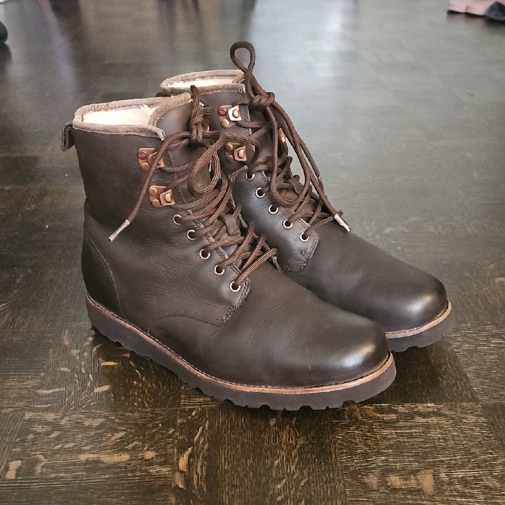 UGG Men's Dark Brown Leather Boots